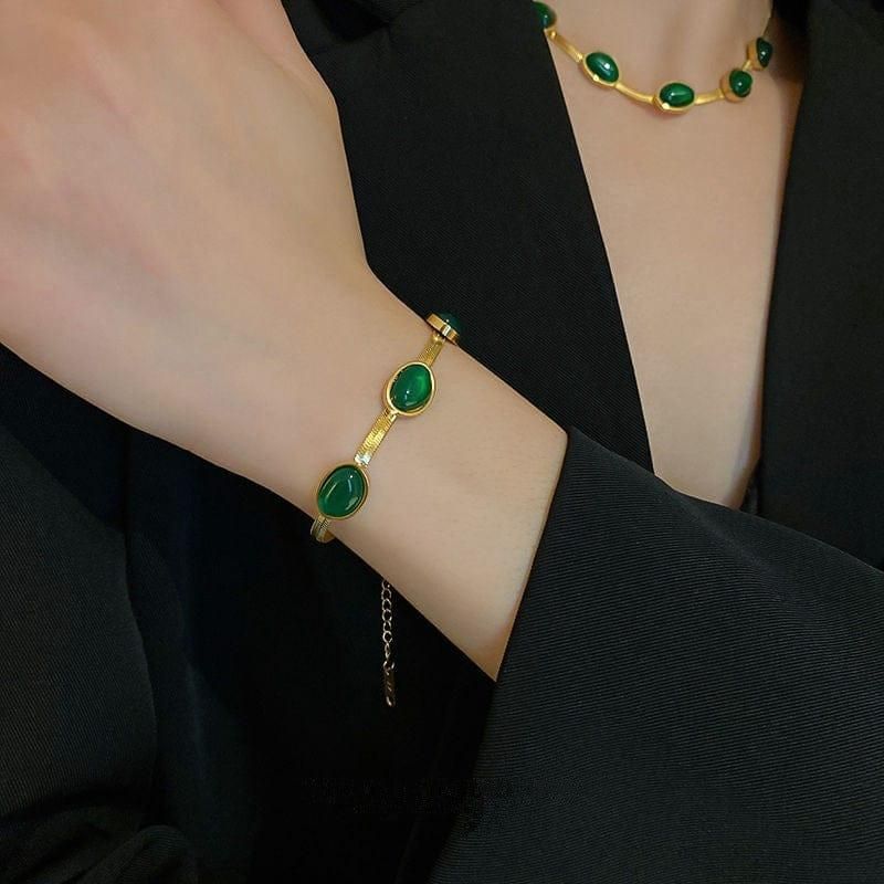 Woman accessories